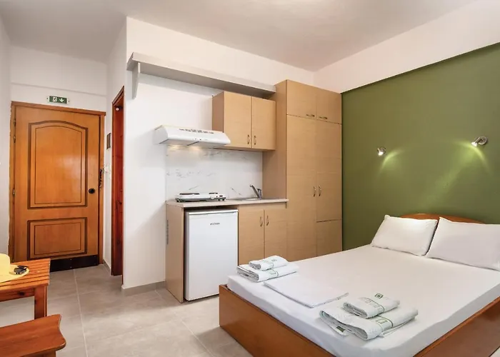 Fantasia And * Néos Marmarás