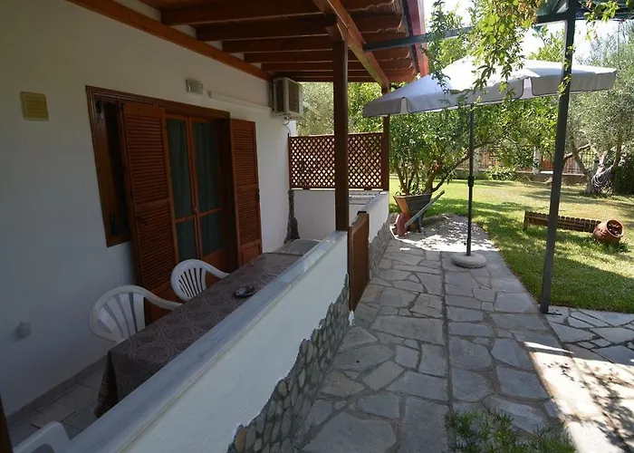 Fantasia And Apartamento Néos Marmarás