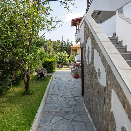 Fantasia And נאוס מרמרס